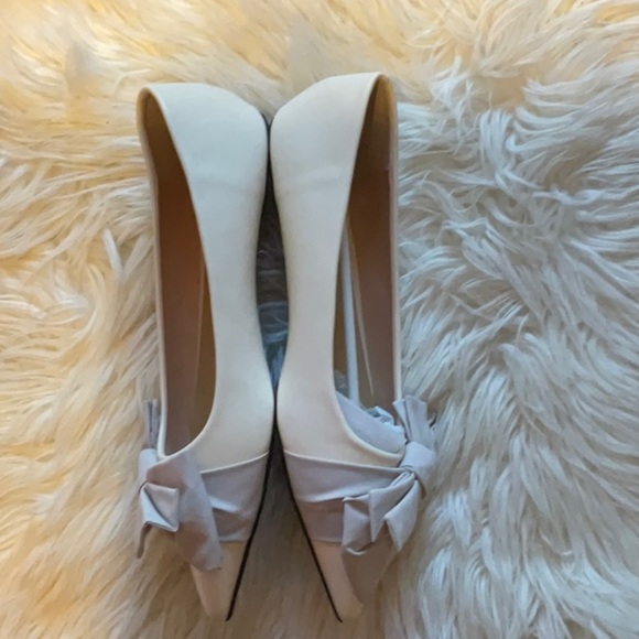 C.Paravano Women’s Cream Formal Leather Pointed Toe Embellish Bow Flats Size 8.5 - Picture 4 of 12